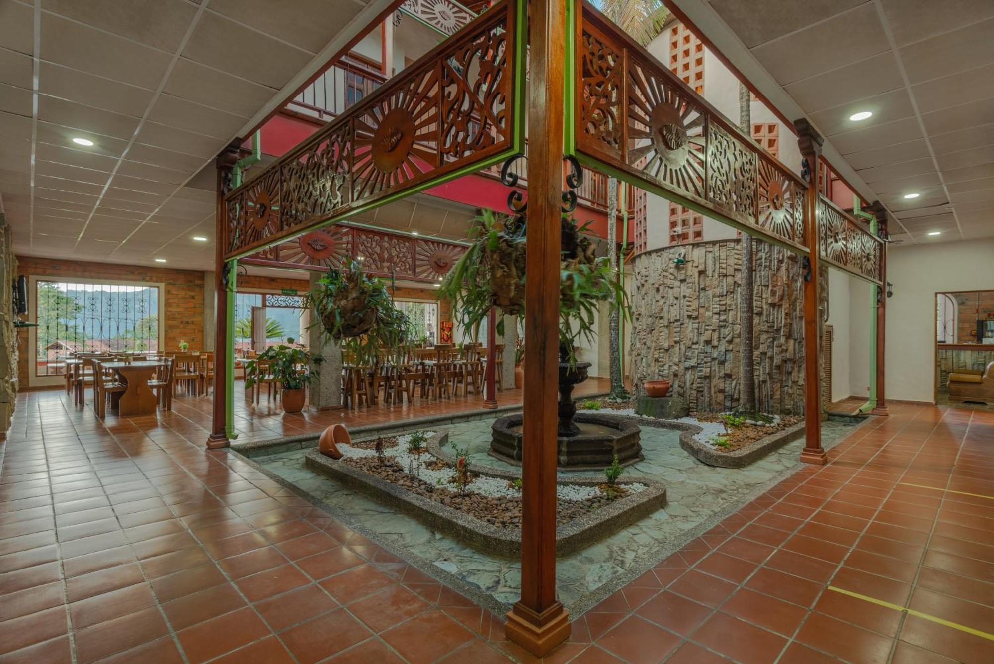 Granja Del Cafe Hotel Y Centro De Convenciones Venecia  Εξωτερικό φωτογραφία